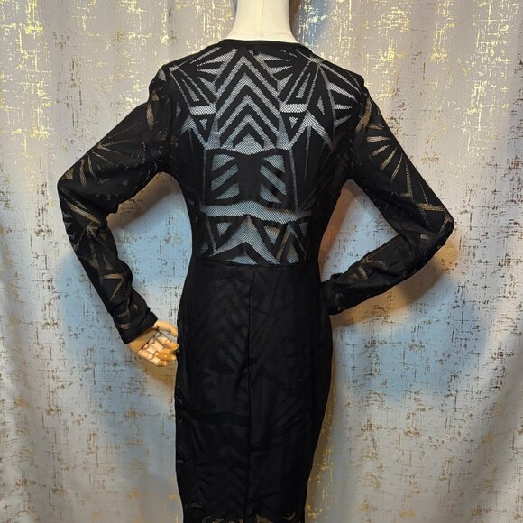 Plus Size, Fashion to Figure Black Laced Dress - Picture 7 of 9